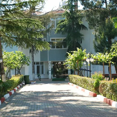 Shila Doert Mevsim Tatil Koyu 3*