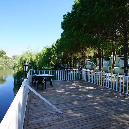 Semesteranläggning (resort) Shila Doert Mevsim Tatil Koyu Ağva